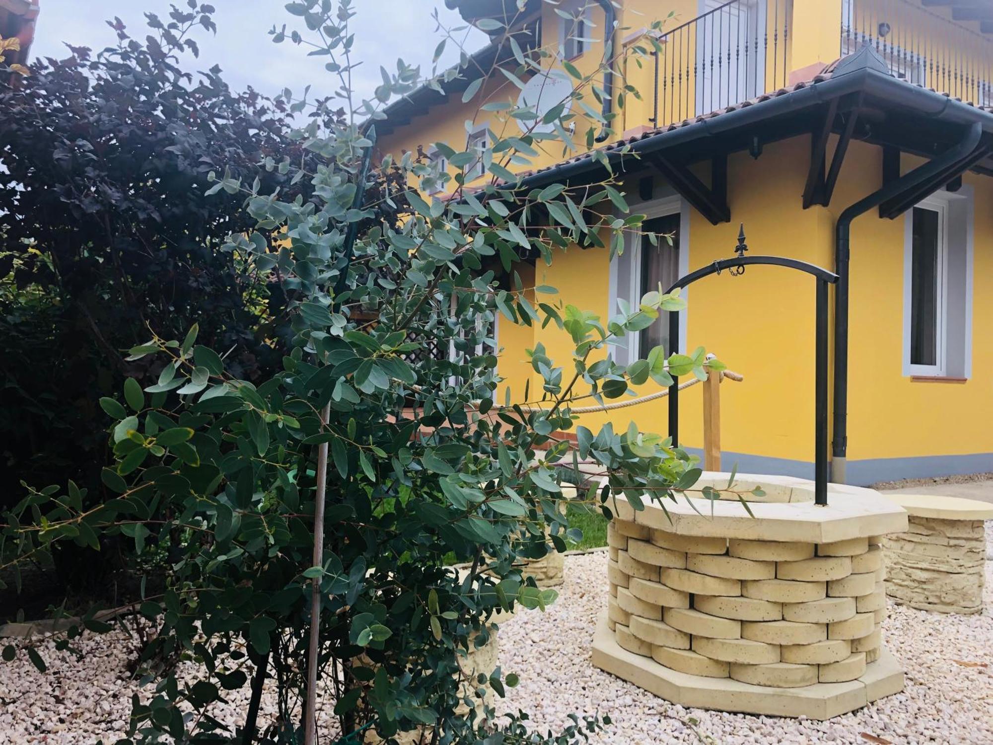 Villa Toscana Hajdúszoboszló Eksteriør bilde